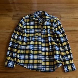 Ladies flannel shirt. Size 6. Excellent condition.